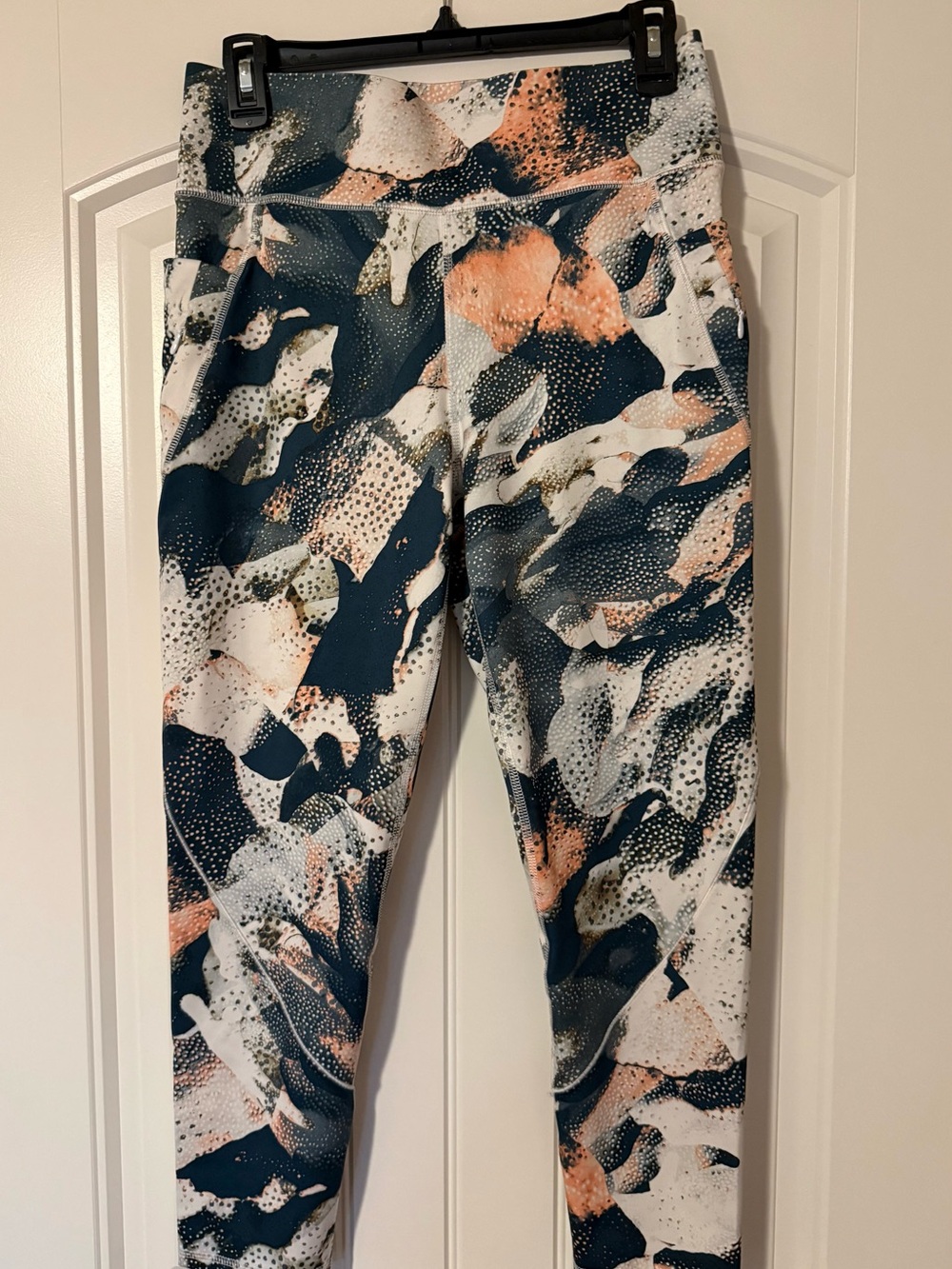 Abstract Print High-Rise Leggings in Green, Peach & White